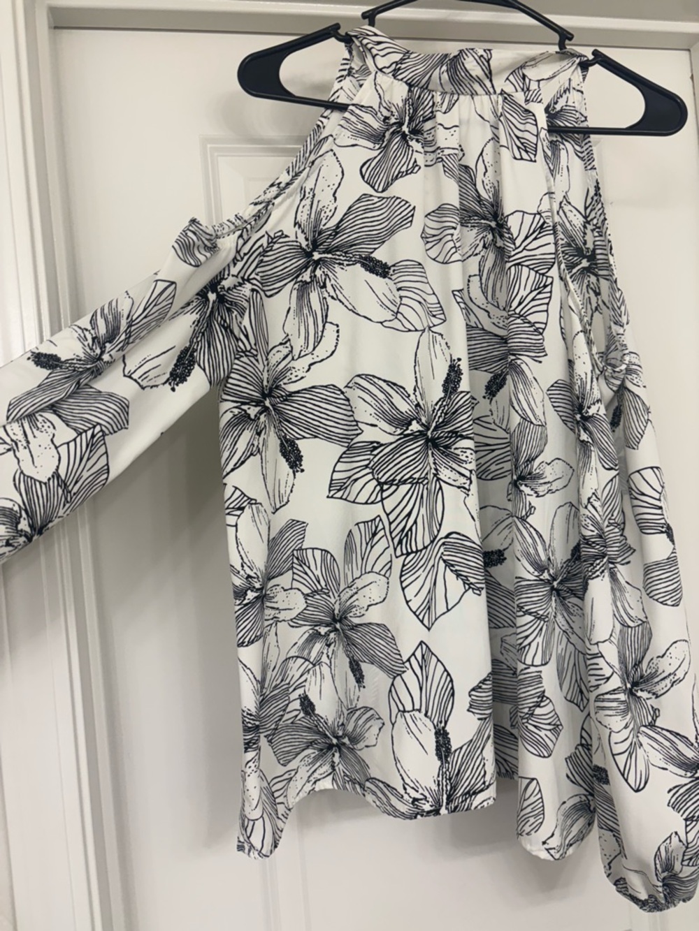 Cold-Shoulder Floral Blouse in White and Black